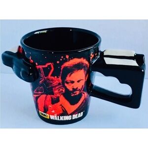 The WALKING DEAD Daryl Dixon CROSSBOW Coffee Mug cup cross bow Black & Red